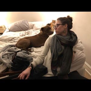 Meet your Posher, Laura